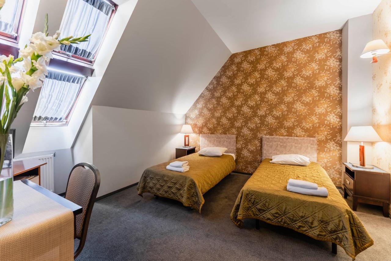 Hotel Pod Kasztanami 루블린 외부 사진