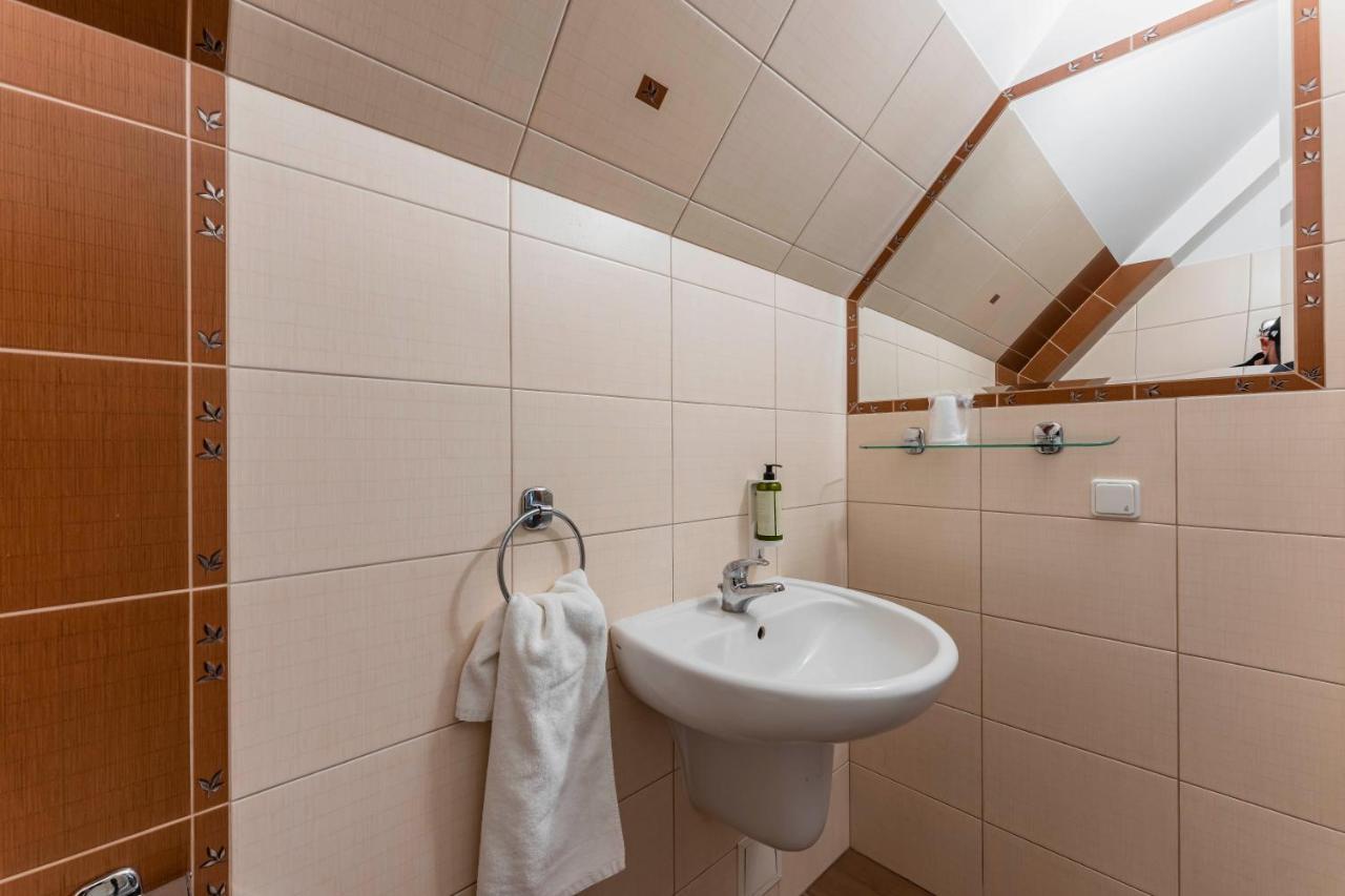 Hotel Pod Kasztanami 루블린 외부 사진