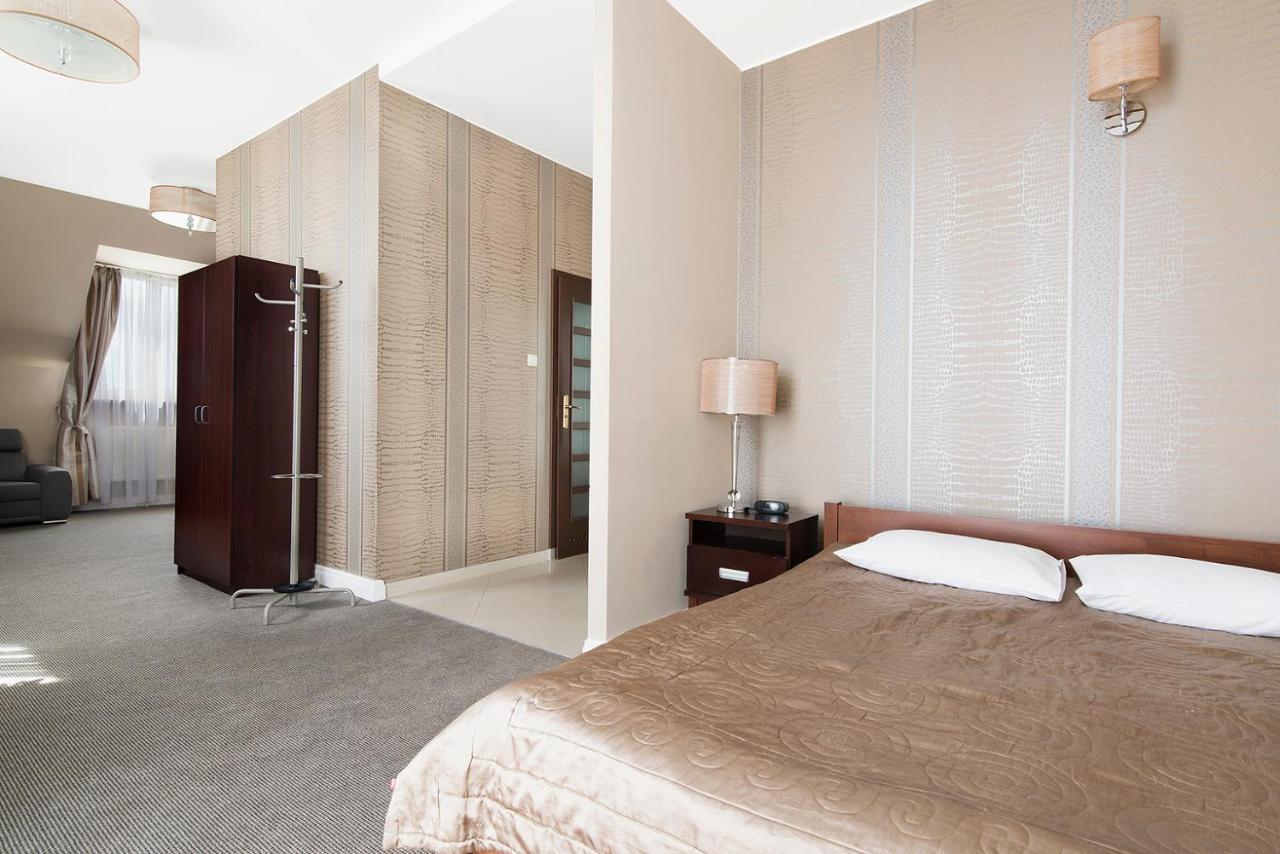 Hotel Pod Kasztanami 루블린 외부 사진