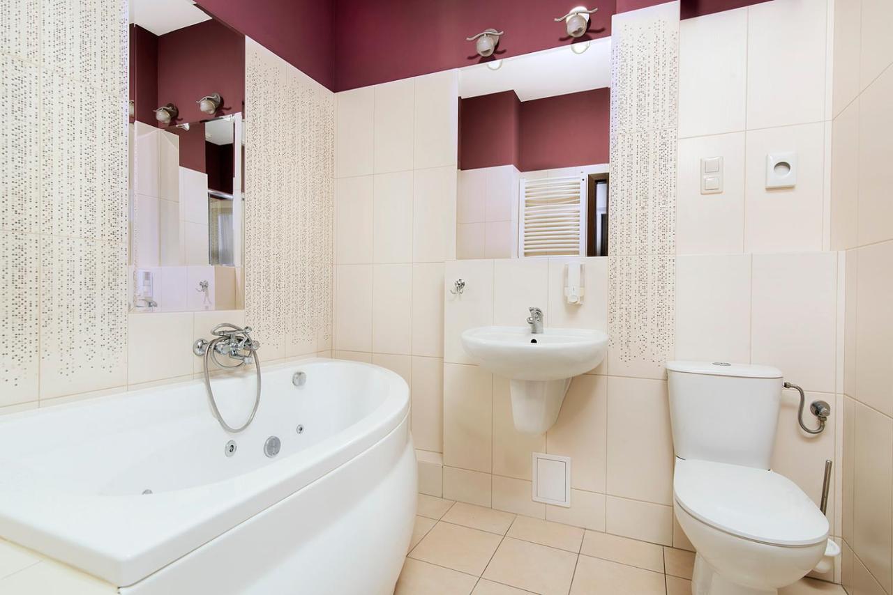 Hotel Pod Kasztanami 루블린 외부 사진