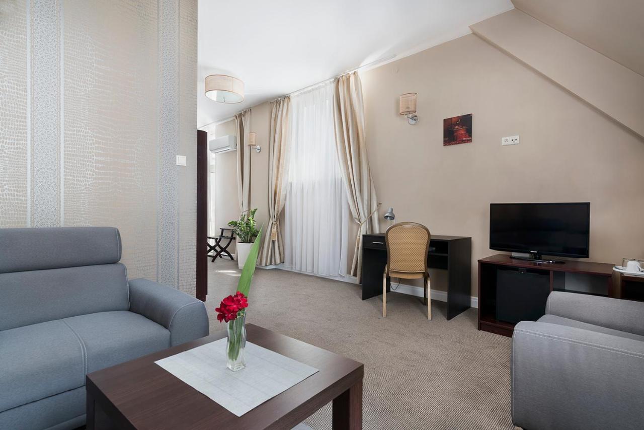 Hotel Pod Kasztanami 루블린 외부 사진